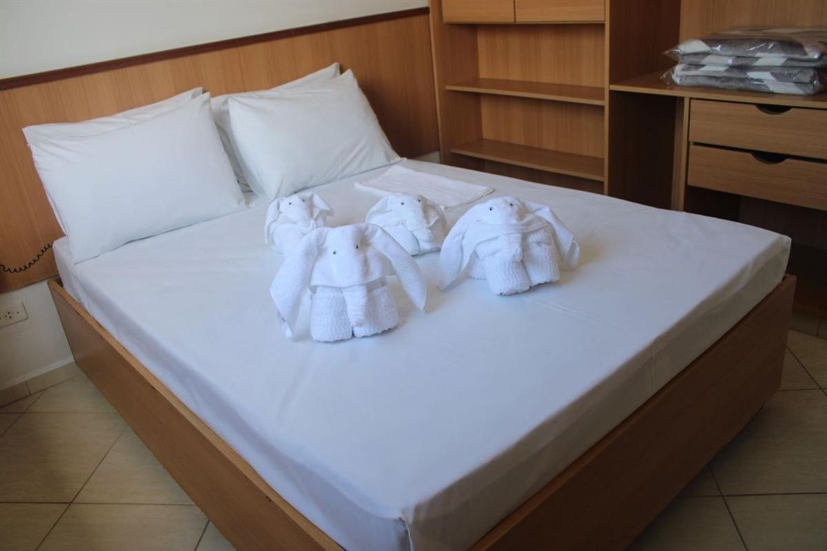 Hotel Satélite - Itanhaém Esterno foto